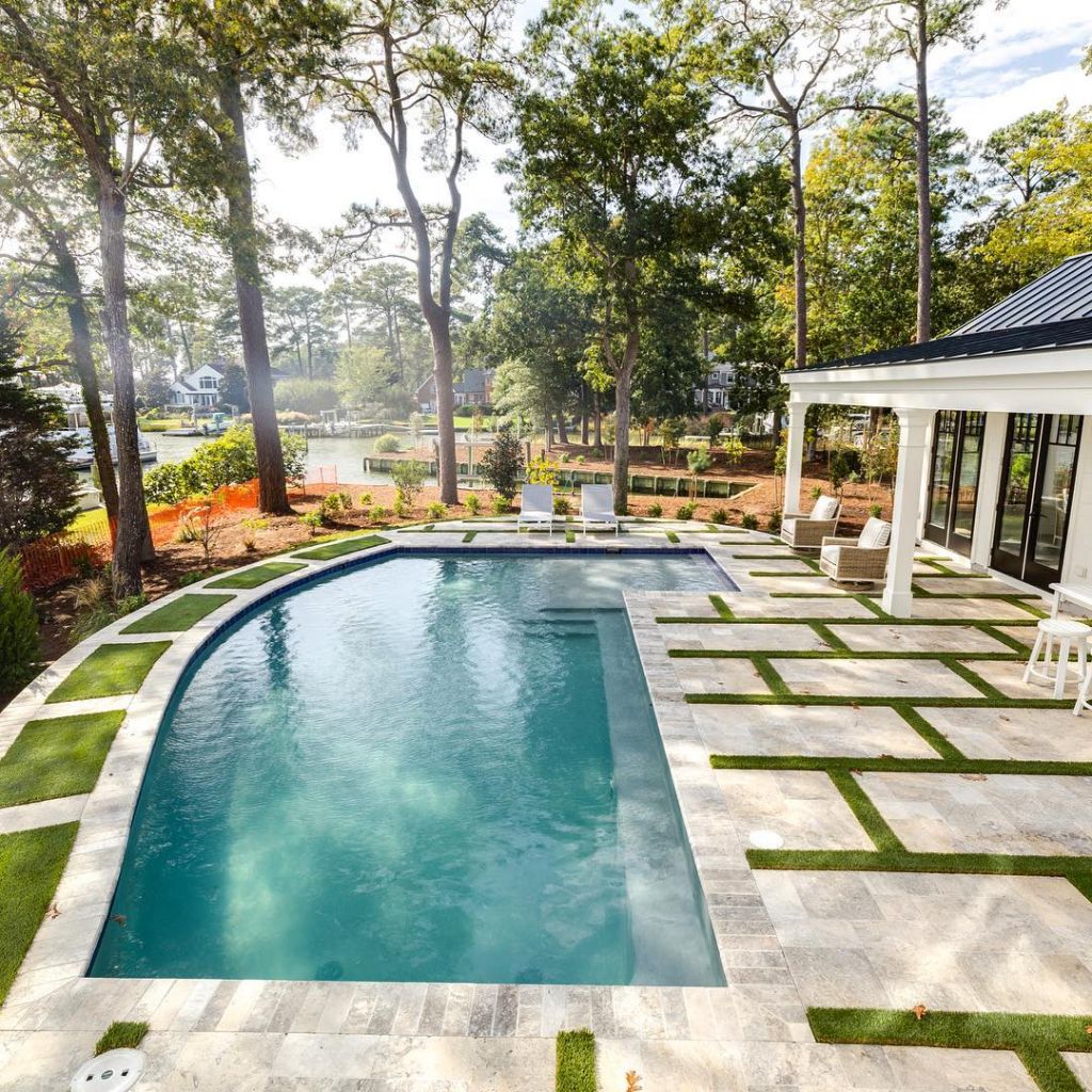 Pools & Water Features